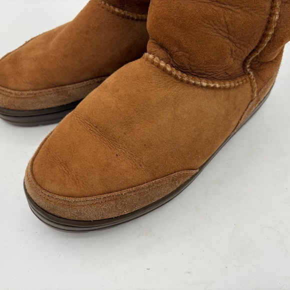 UGG Boots WOMENS Ultra Short Revival Sheepskin Boots Chestnut - Size 7 #5225 - Picture 15 of 15